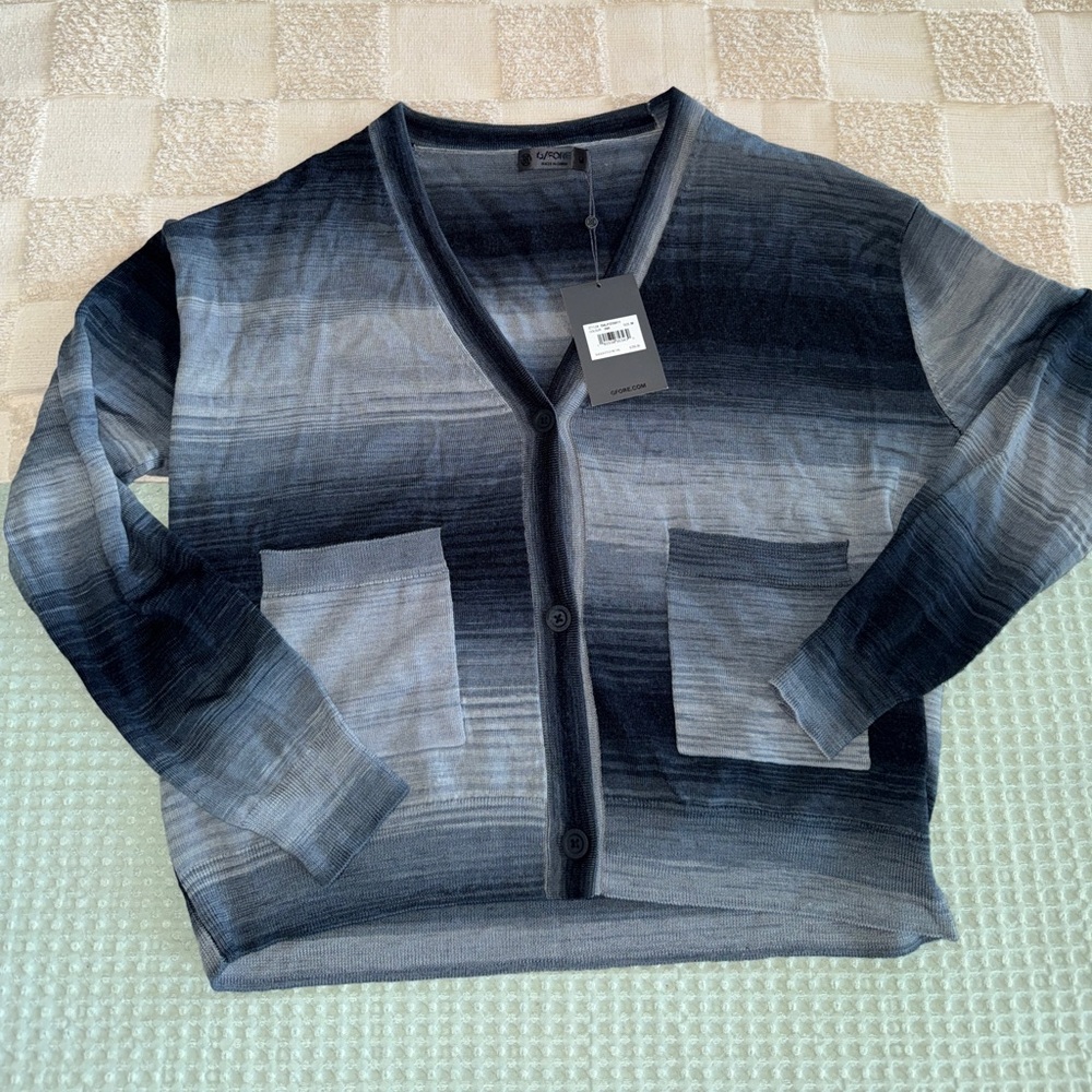 NWT G/FORE
Womens Ombre Merino Wool Cardigan‎ Ink
Size M